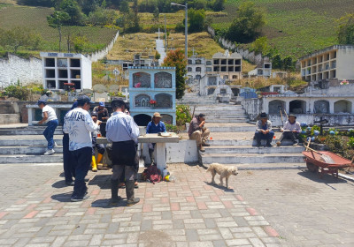 Limpieza del Cementerio General